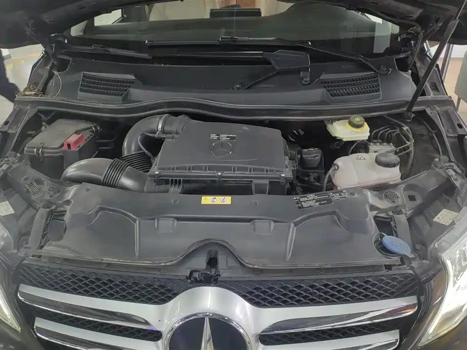 MERCEDES-BENZ V CLASS