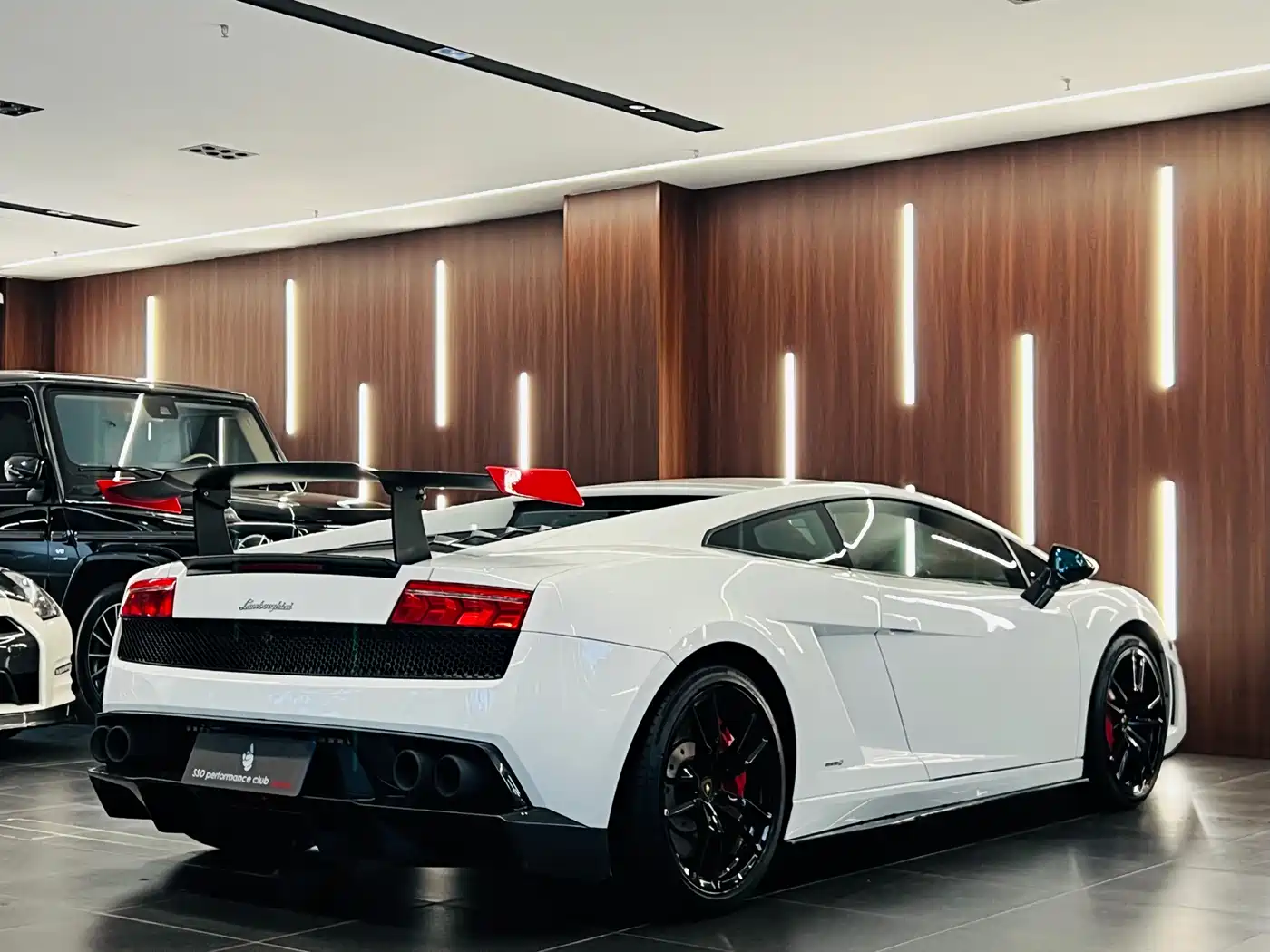 Lamborghini Gallardo 2012 LP 570-4 Super Trofeo Stradale фото 9
