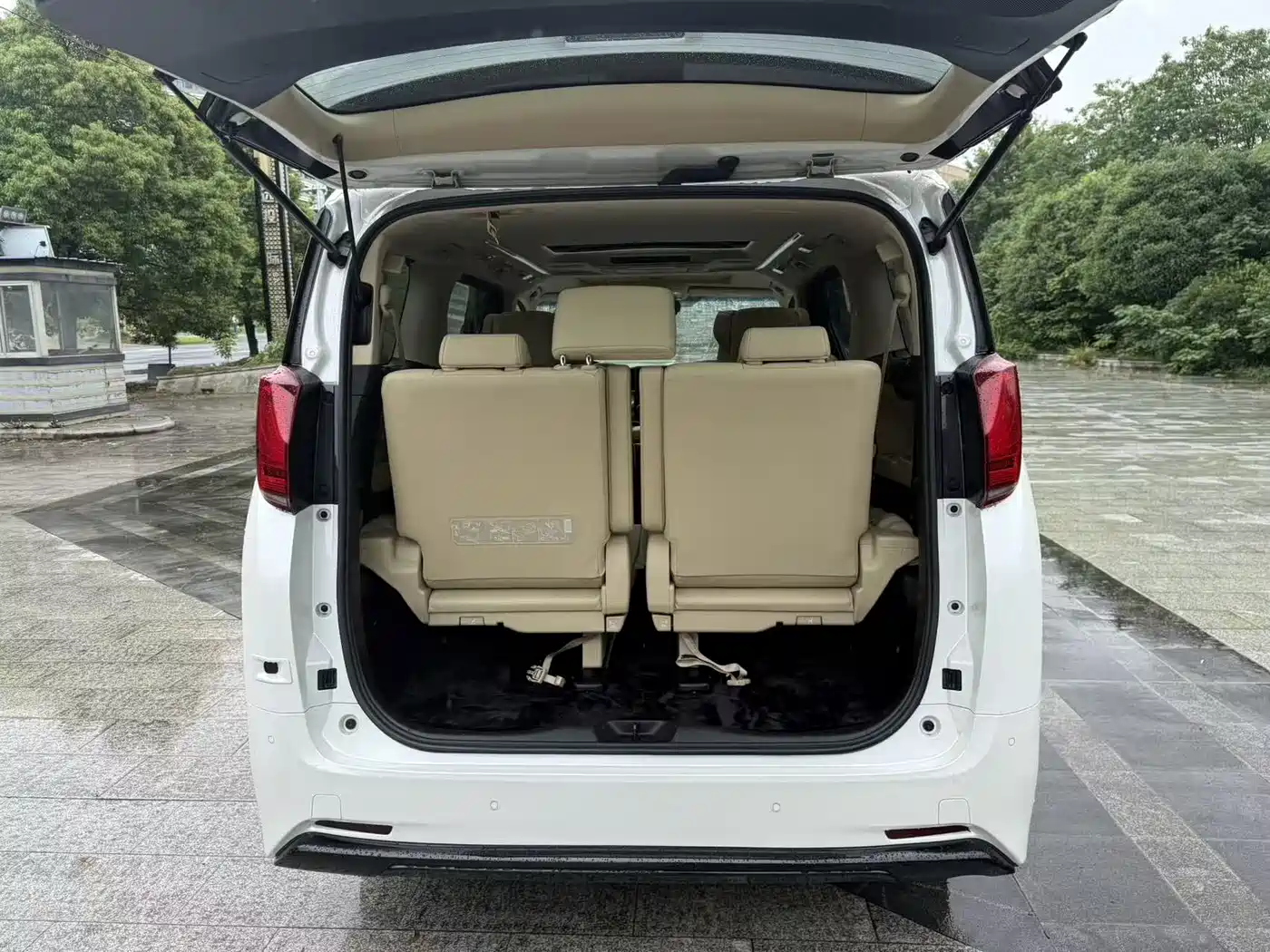 Toyota Alphard 2018 Facelift 3.5L Luxury Edition фото 13