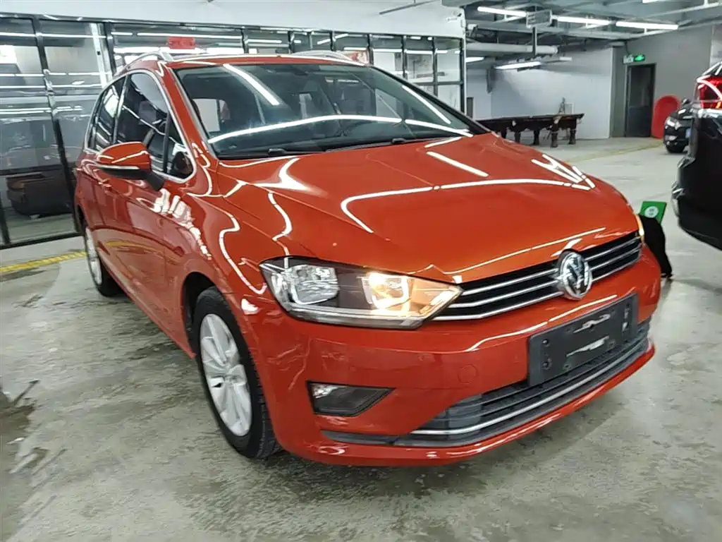 Volkswagen Golf Sportsvan 2016 230TSI Automatic Progressive фото 4