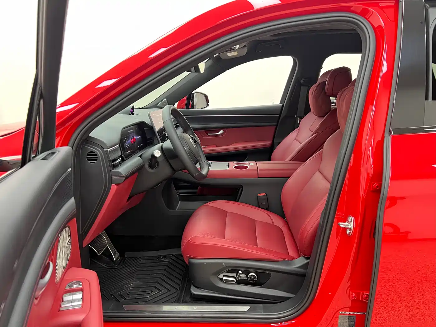 AITO Wenjie AITO M5 2025 Extended Range Ultra AWD фото 15