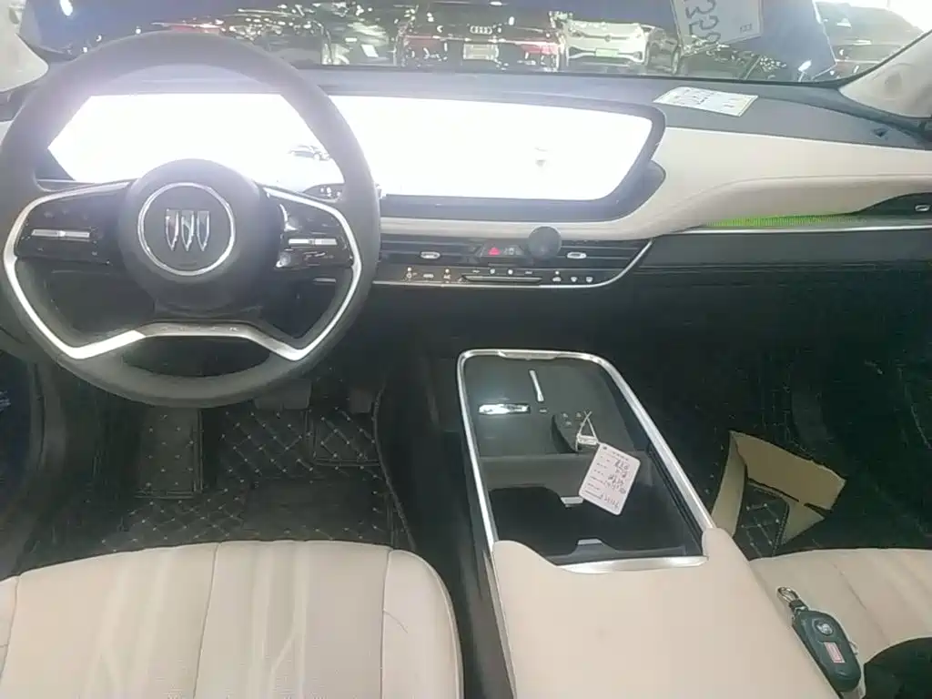Фото 10 - Buick LaCrosse