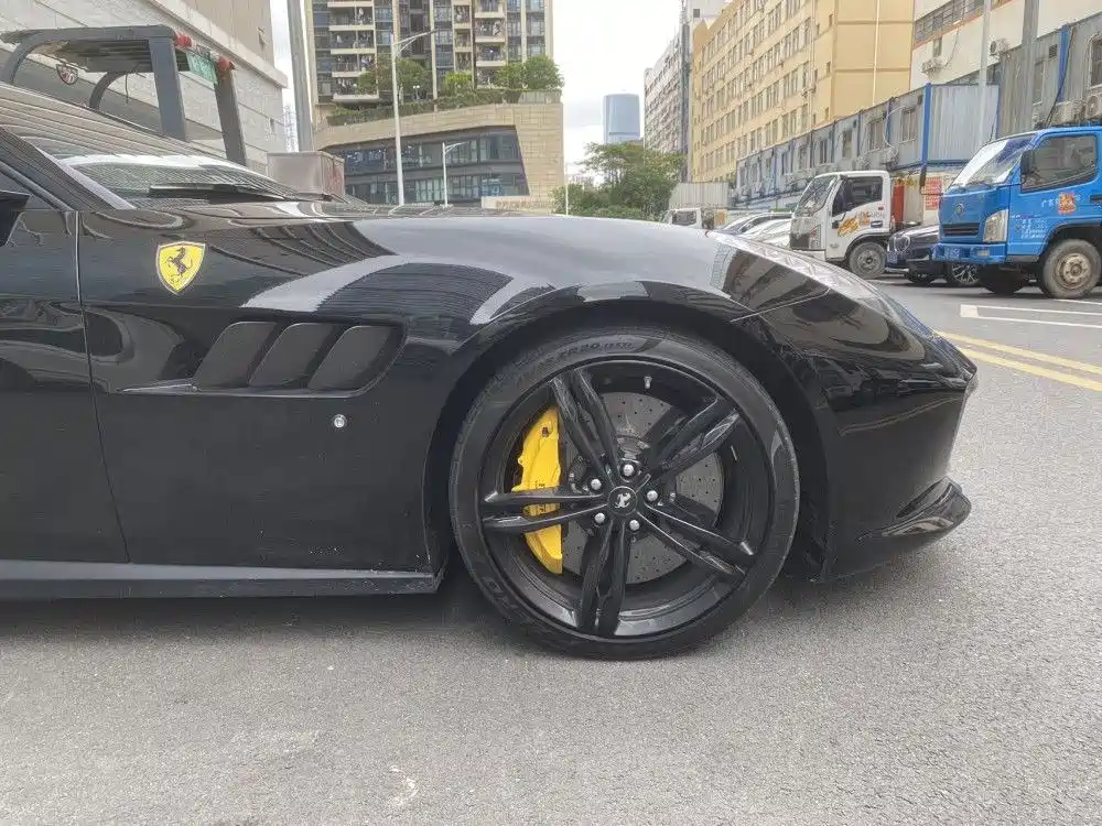 Ferrari GTC4Lusso 2020 2017 3.9T V8