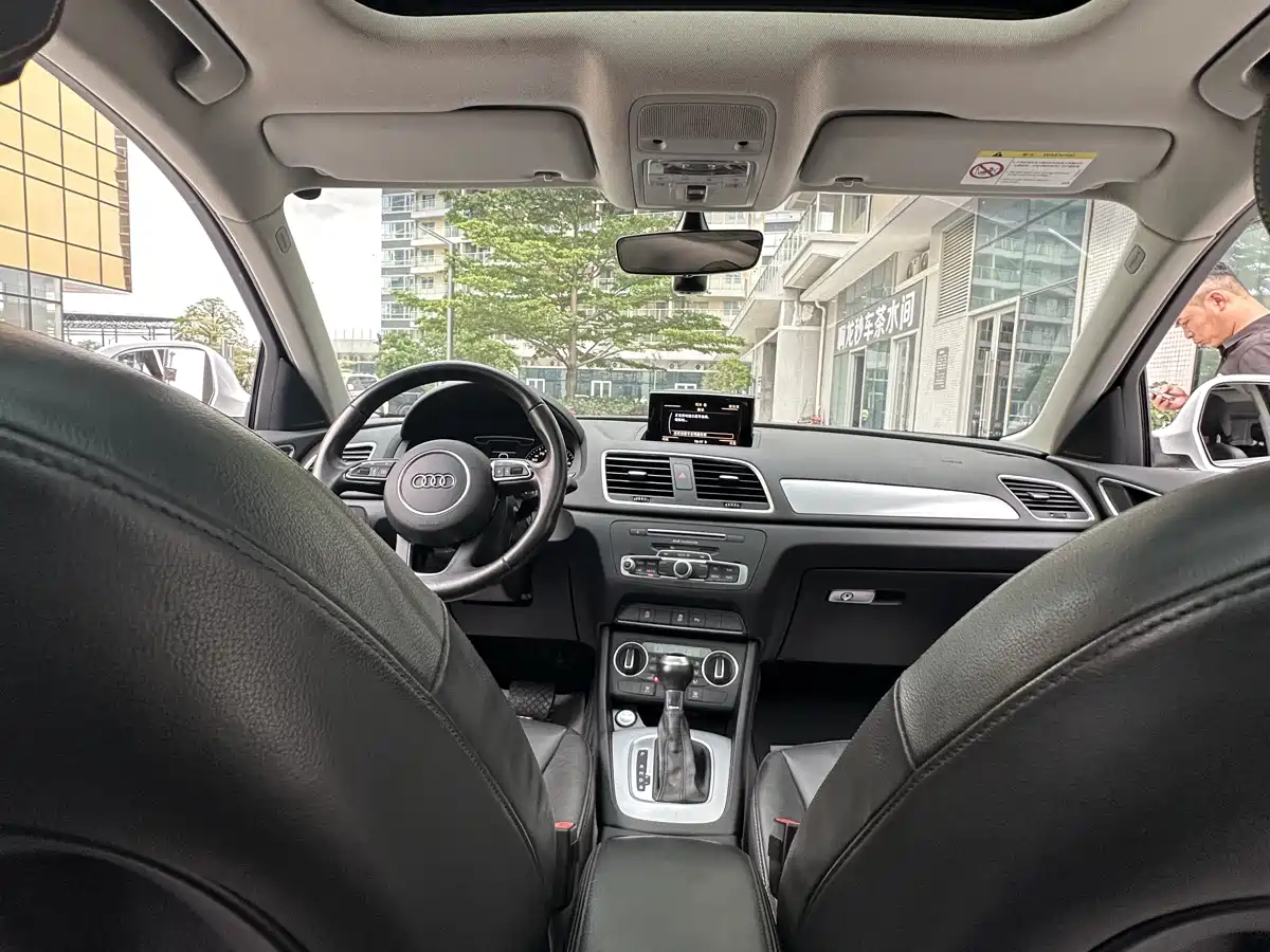 Audi Q3 2018 30th Anniversary Edition 35 TFSI Fashion фото 24