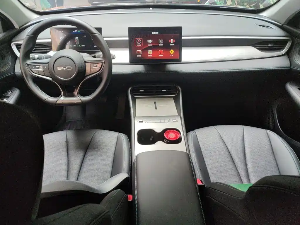 2026 BYD Hai Bao 05 DM-i