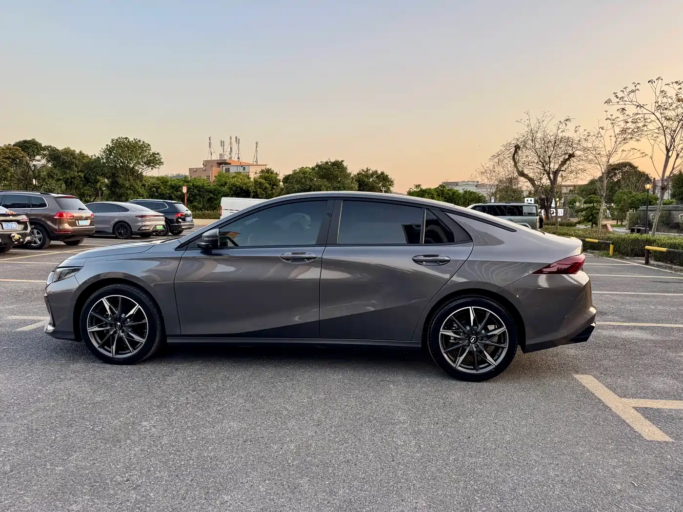 GAC Trumpchi Trumpchi Emkoo 2024 2024 Model 270T DCT Shadow Leopard S Edition
