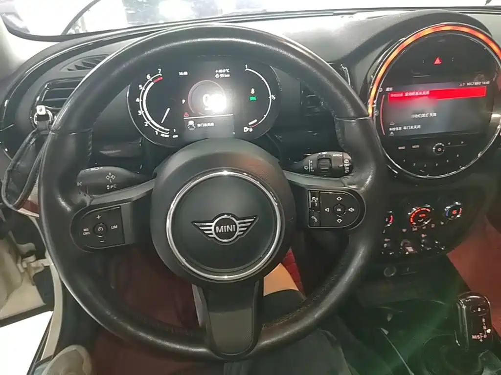 Фото 11 - MINI CLUBMAN