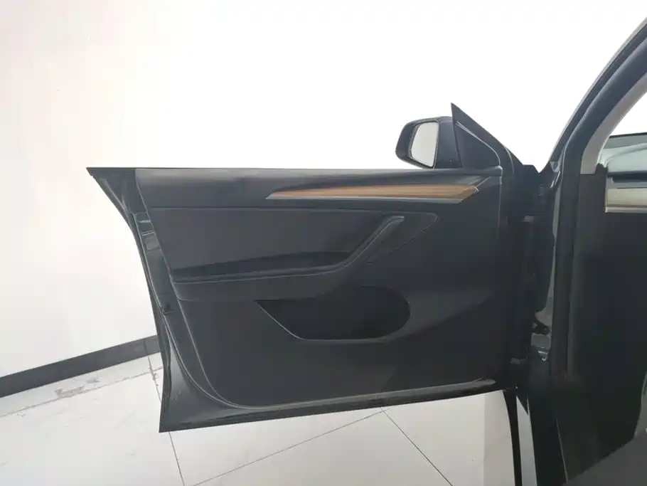 Фото 7 - Tesla Model Y