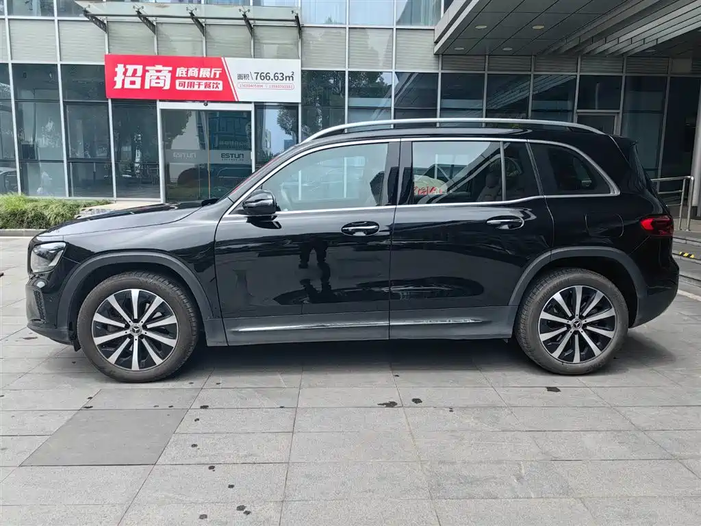 Mercedes-Benz GLB 2025 Model GLB 220 Fashion Style фото 5
