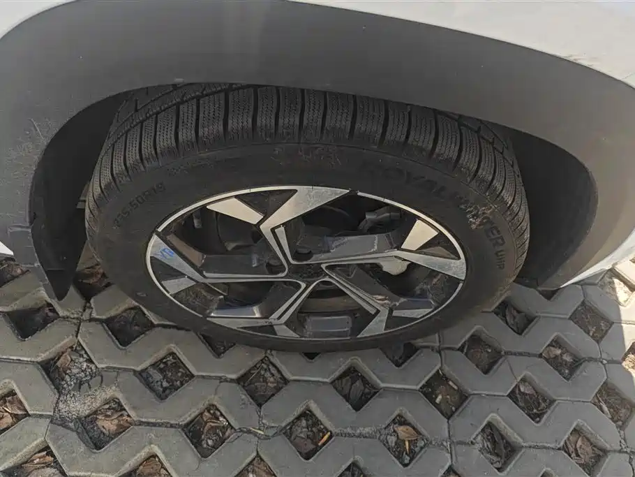 GEELY AUTOMOBILE BOYUE L