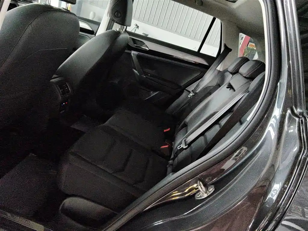 Volkswagen Tayron 2019 330TSI 2WD Luxury China VI фото 13
