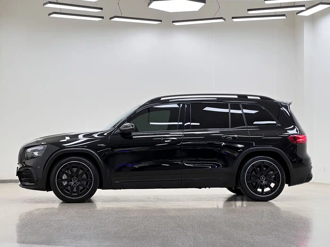 MERCEDES-BENZ GLB AMG