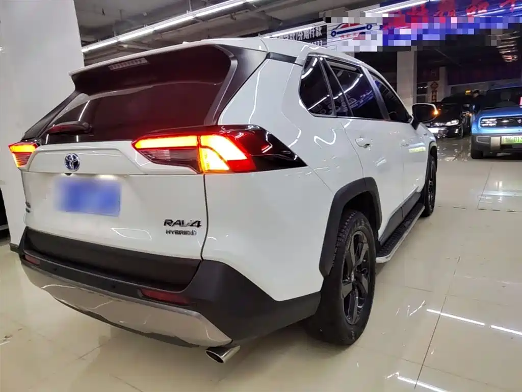 Toyota RAV4 Rongfang 2020 Hybrid 2.5L E-CVT 4WD Elite PLUS фото 7