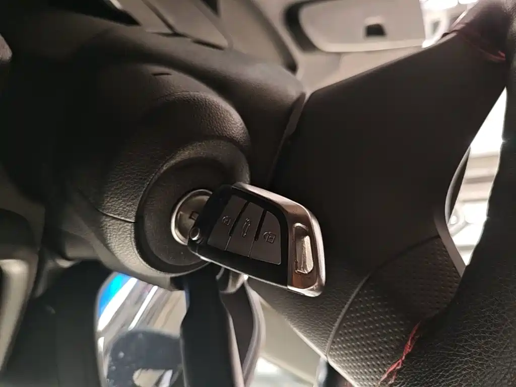Chevrolet Aveo 2015 2014 Sedan 1.4SL MT Luxury Edition