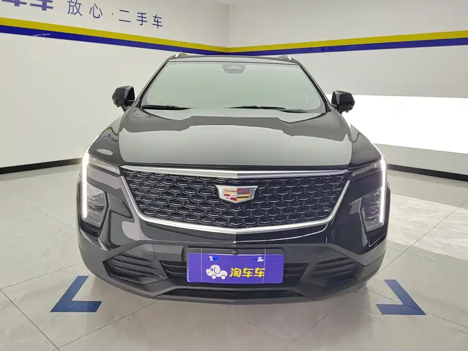 Photo 2 - Cadillac XT4