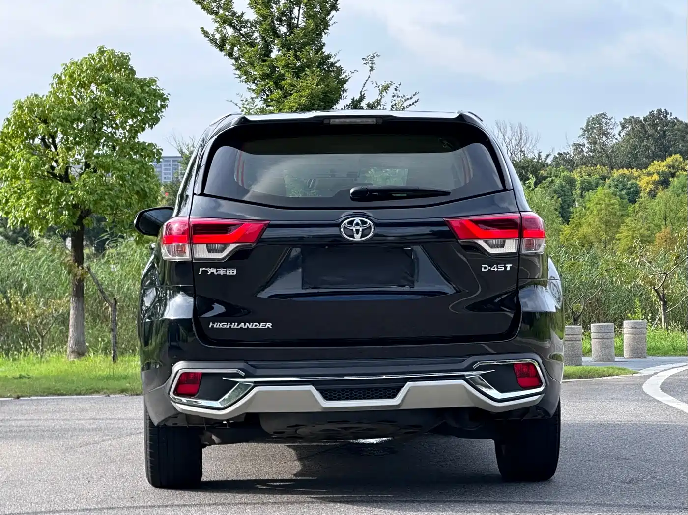 Фото 19 - Toyota Highlander