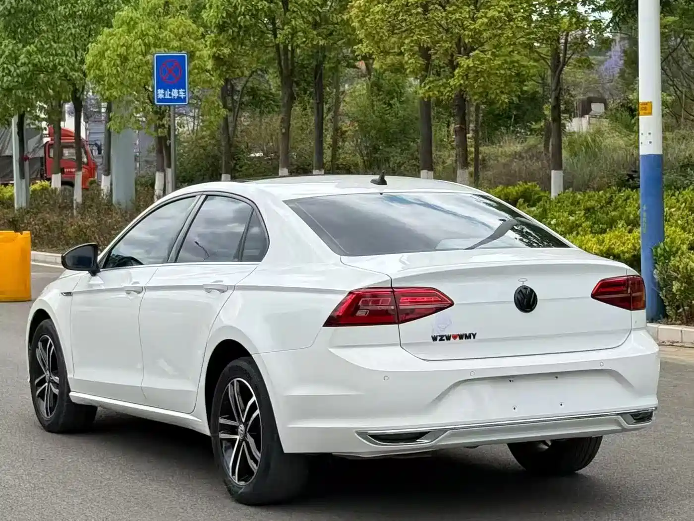 Volkswagen Lamando 2021 280TSI DSG Comfort Edition фото 9