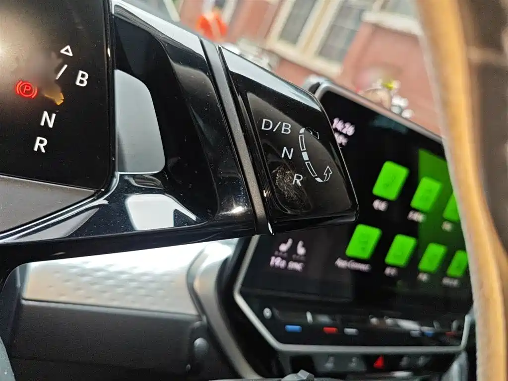 Volkswagen ID.6 X 2021 Pro Intelligent Long Range Edition фото 7