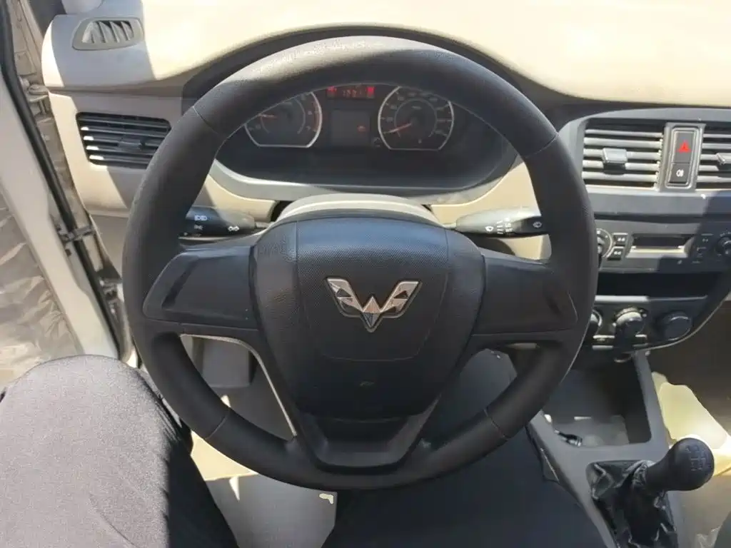 Wuling Motors Wuling Rongguang V 2018 2018 1.5L Utility Model