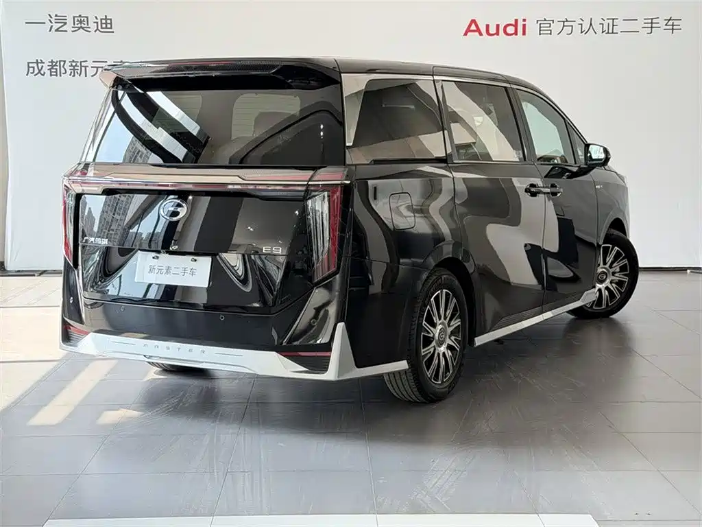 GAC Trumpchi Trumpchi E9 2026 2025 Model E9 Super Fast Charging Champion
