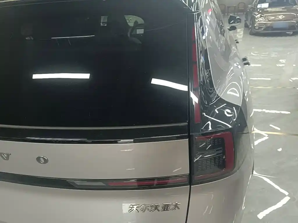 Фото 8 - Volvo XC70 Plug-in Hybrid