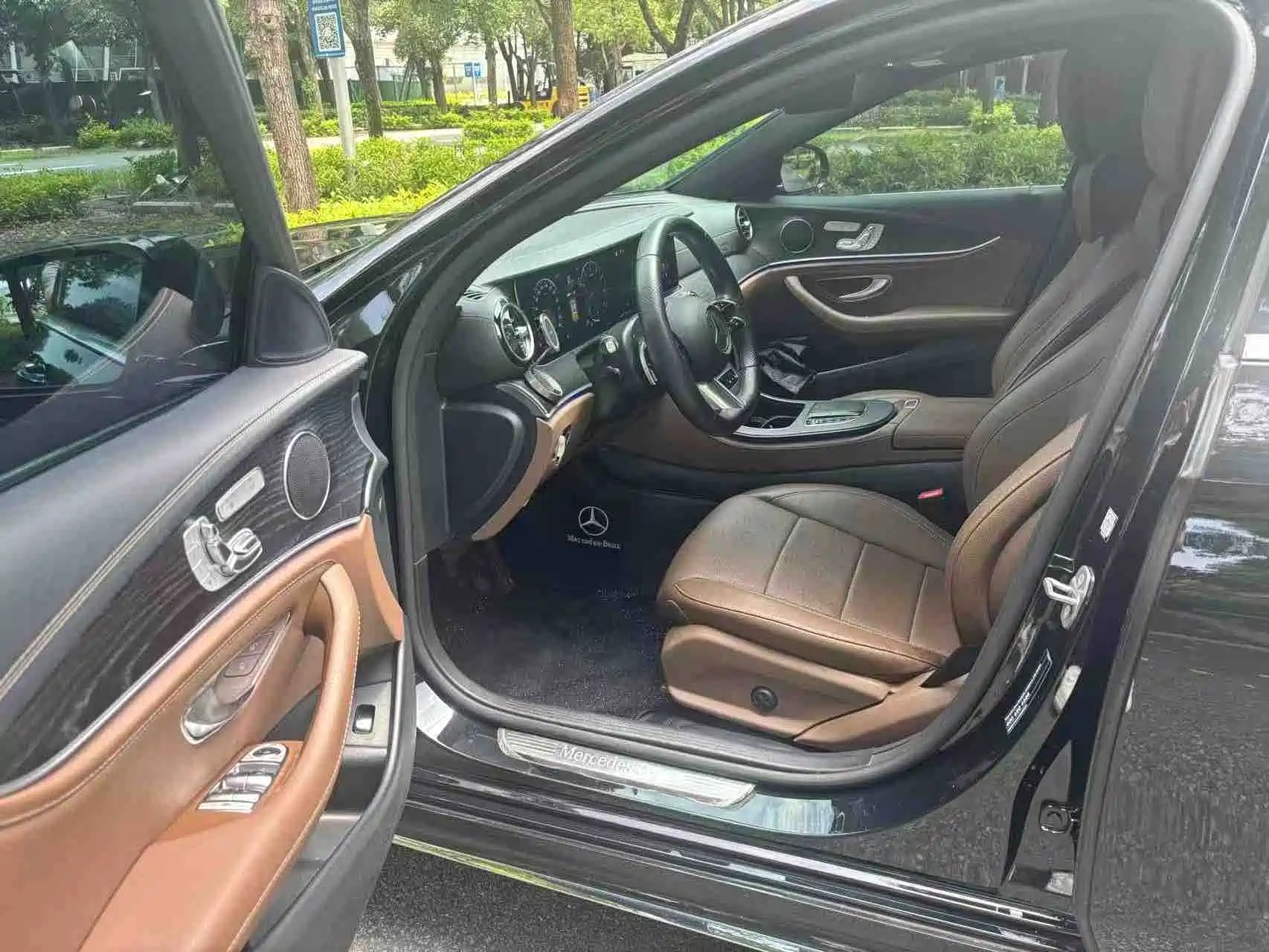 Фото 9 - Mercedes-Benz E-Class
