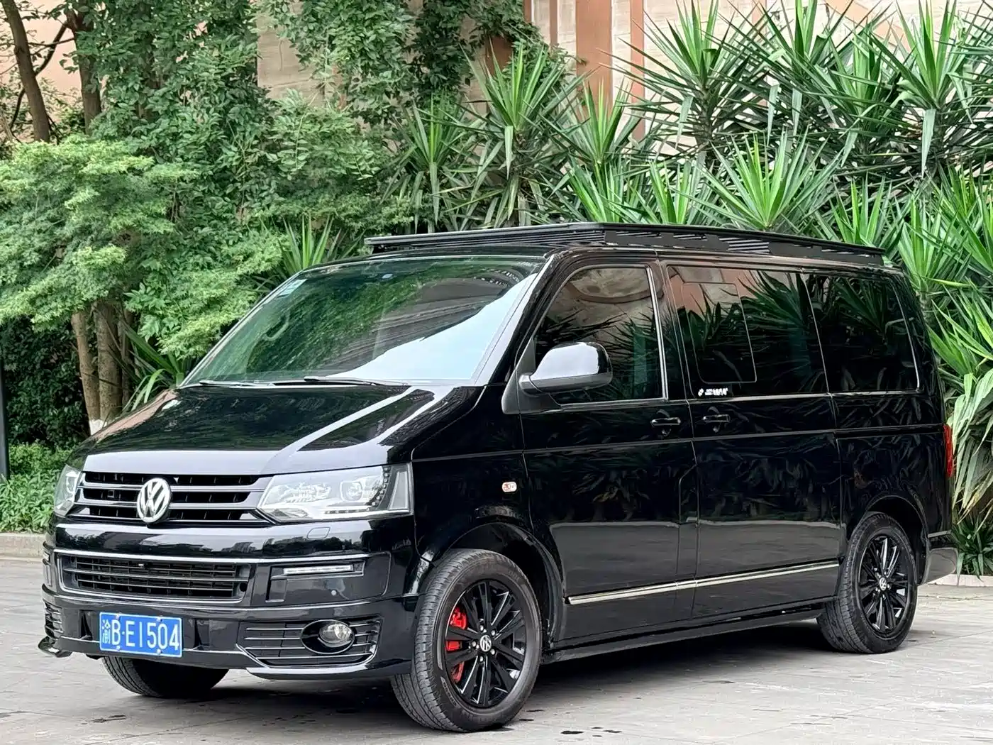 Фото 1 - Volkswagen Multivan