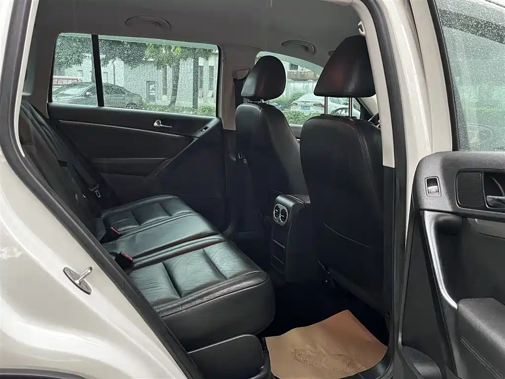 Volkswagen Tiguan 2013 1.8TSI Auto 2WD Comfort Edition фото 14