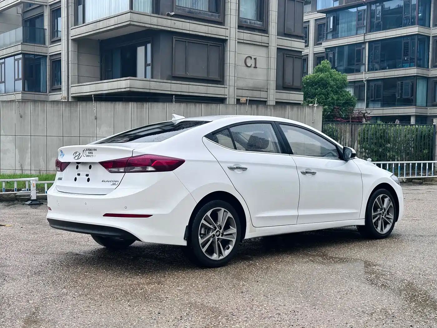 Hyundai Elantra 2016 1.6L Auto Smart·Luxury Edition фото 15