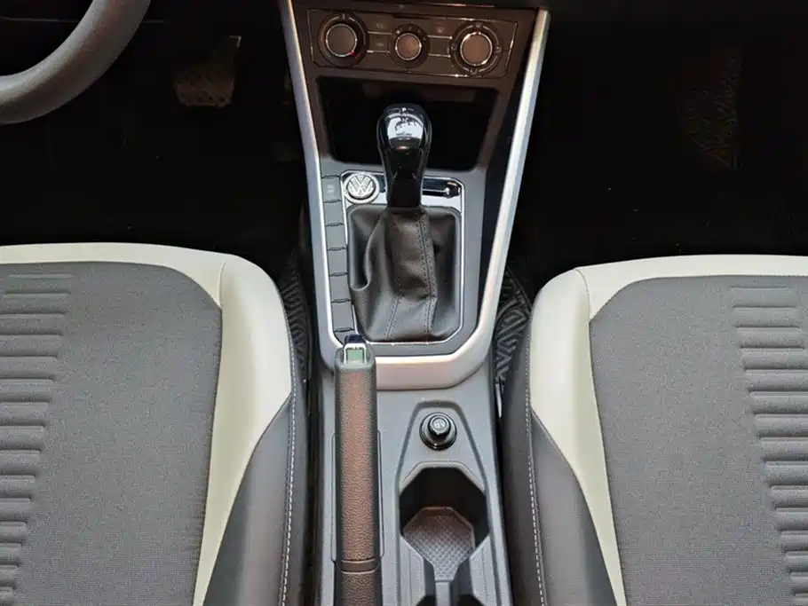 Volkswagen Polo 2021 Plus 1.5L Automatic Colorful Tech Edition фото 16