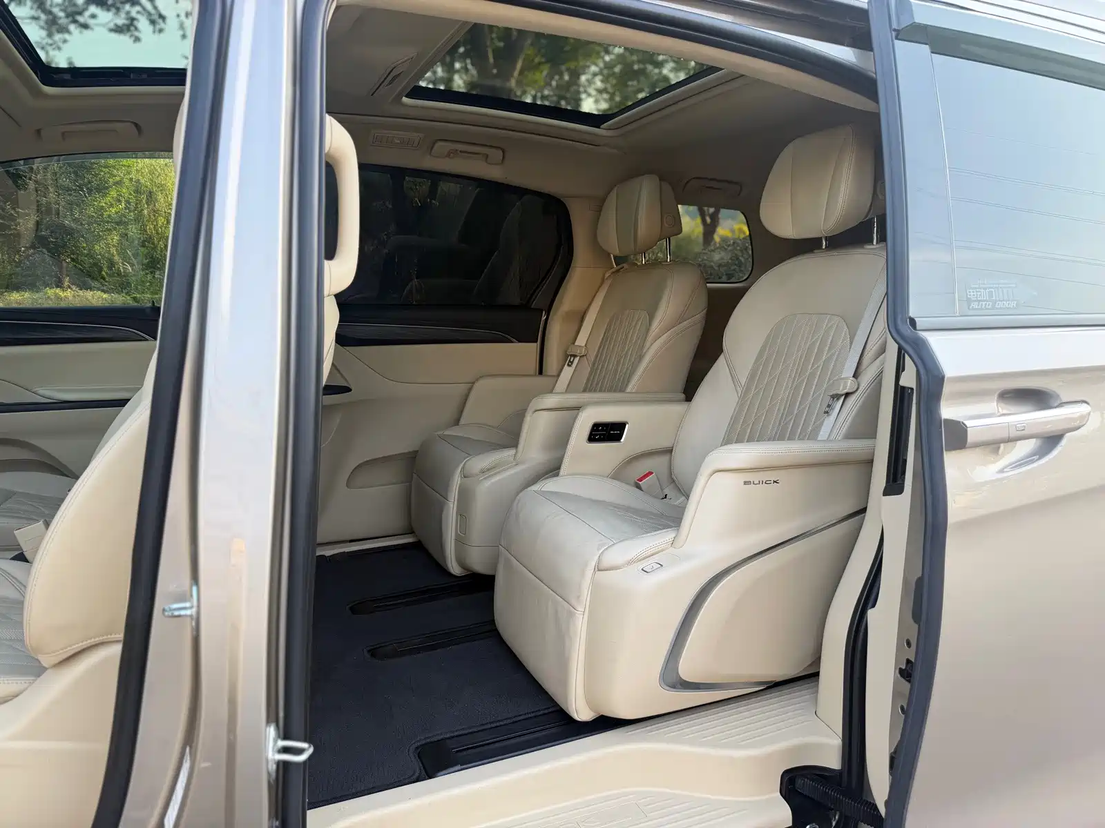 Фото 7 - Buick GL8