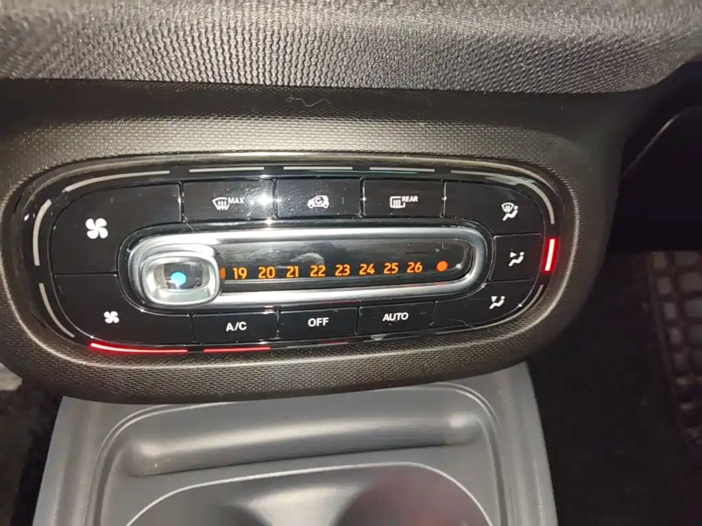 smart forfour 2018 2018 1.0L 52kW Passion Edition