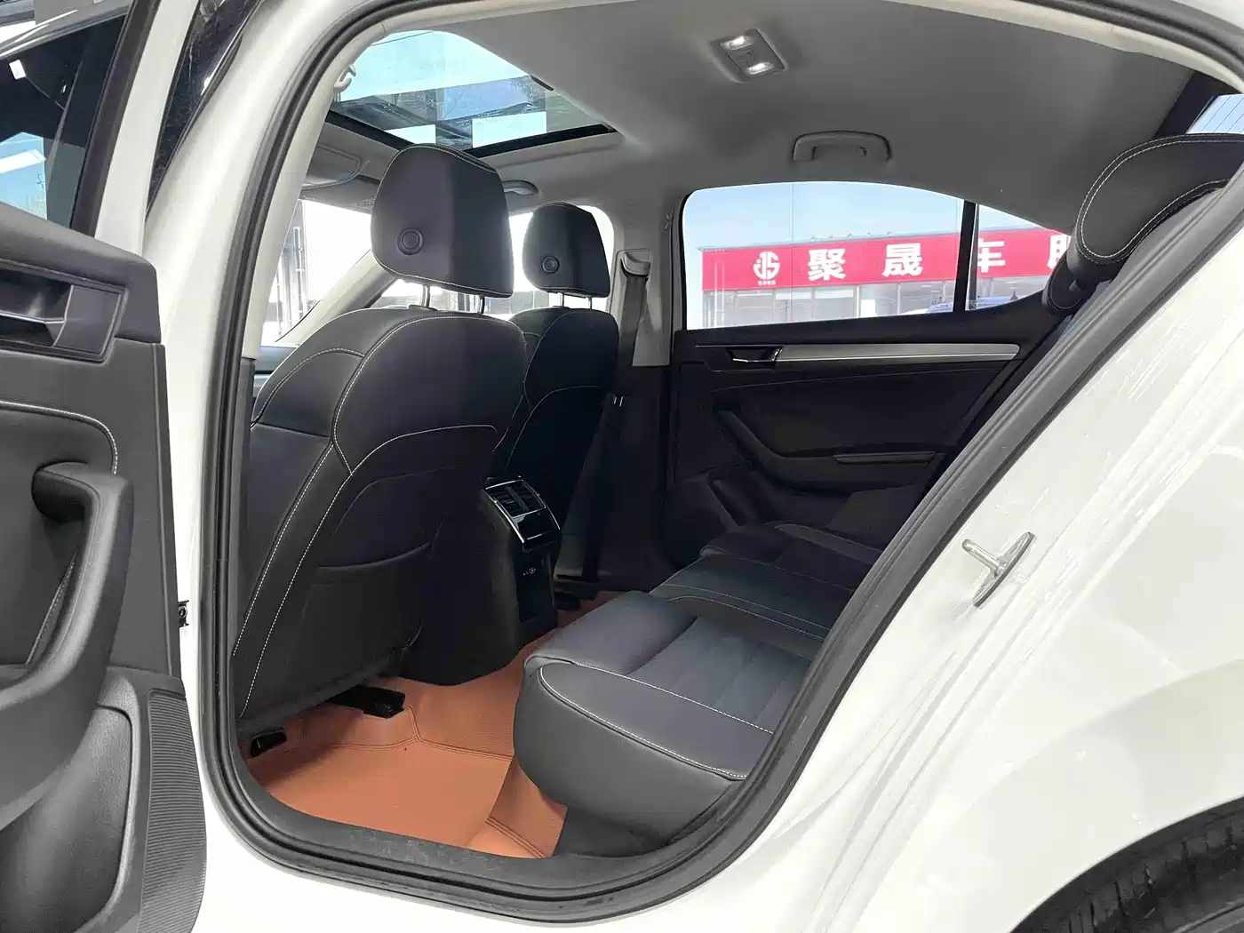 Škoda Superb 2021 TSI280 DSG Comfort Edition фото 10