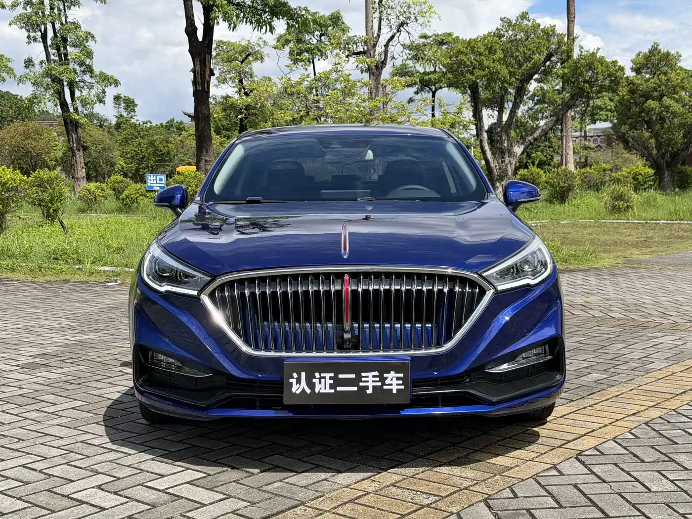 Фото 2 - Hongqi H5