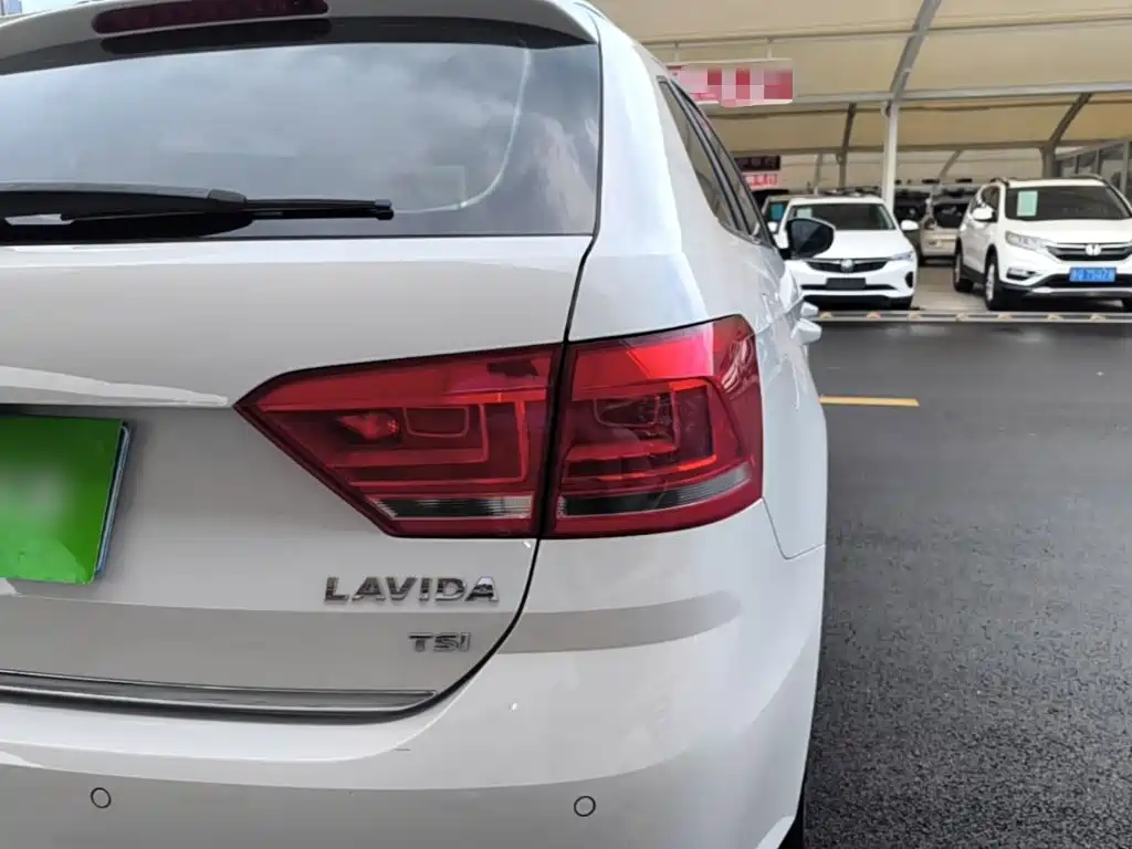 Volkswagen Lavida Tour 2019 2017 180TSI DSG Comfort Edition