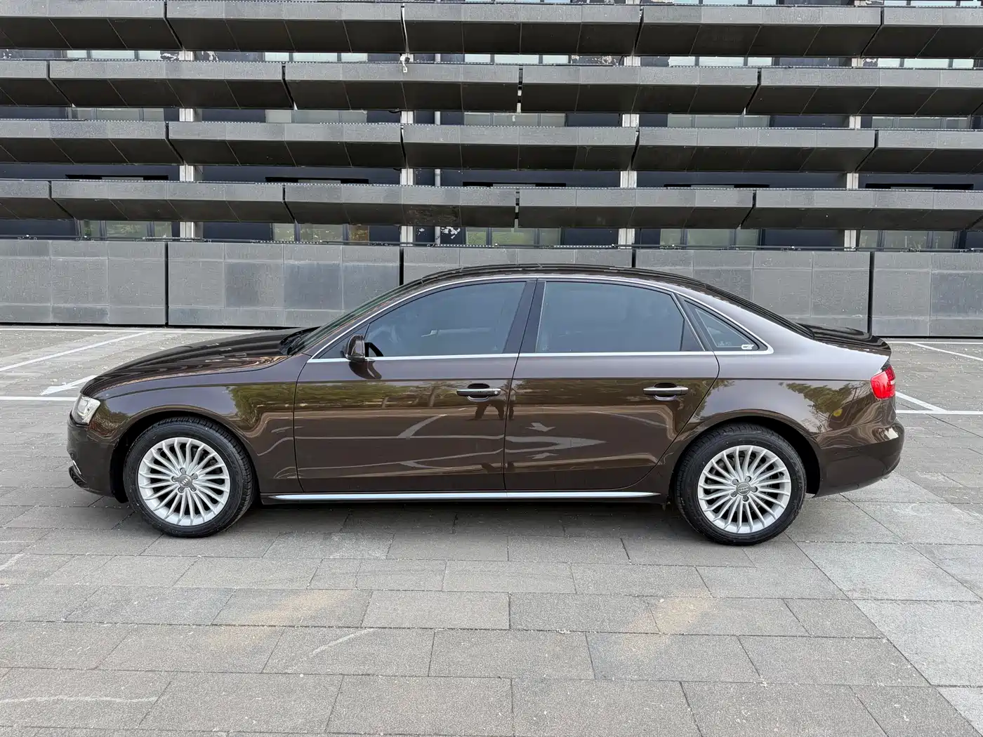 Audi A4L 2016 35 TFSI Collector's Edition Automatic Standard фото 5