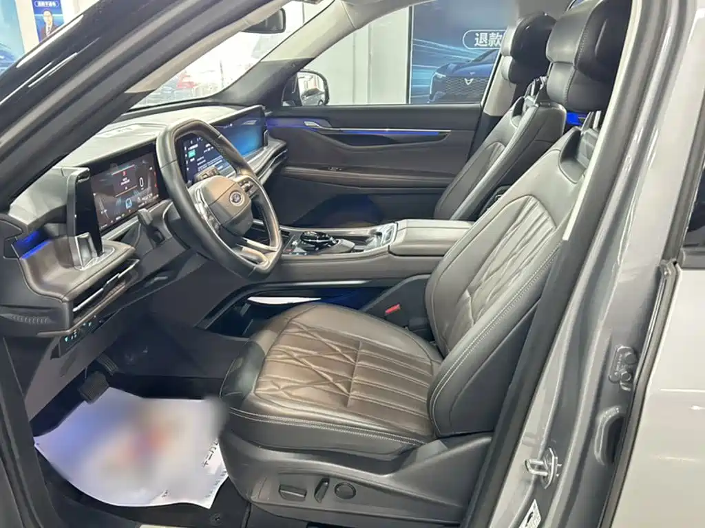 Фото 18 - Ford Edge