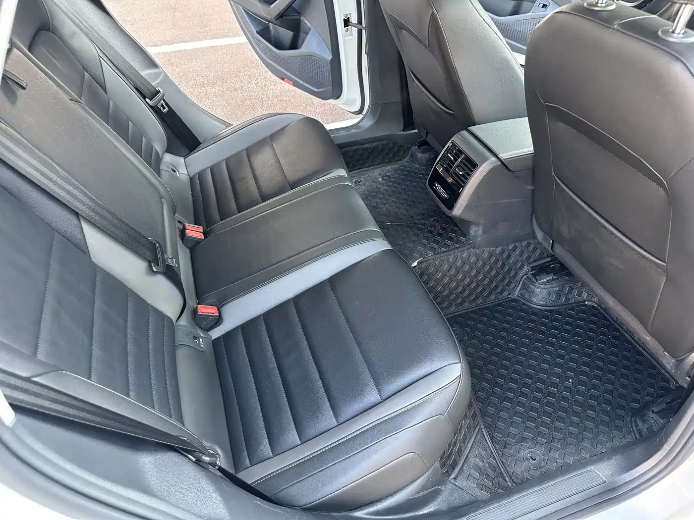 Volkswagen Sagitar 2021 280TSI DSG Surpassing Edition фото 11