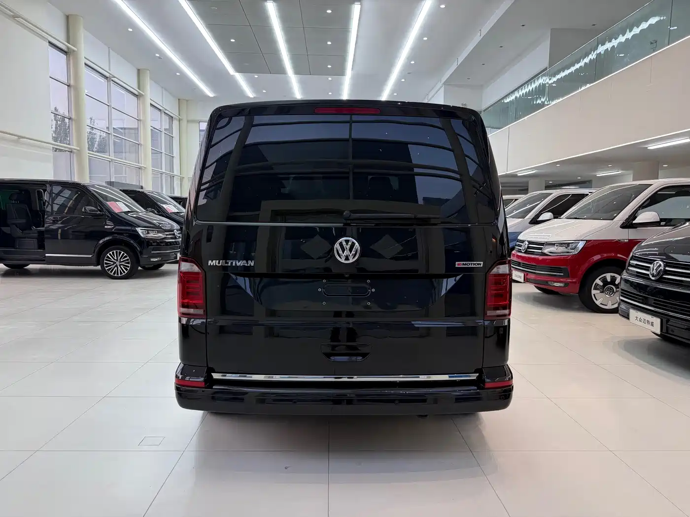 Volkswagen Multivan 2019 2018 2.0TSI 4WD Premium Edition 7-Seater