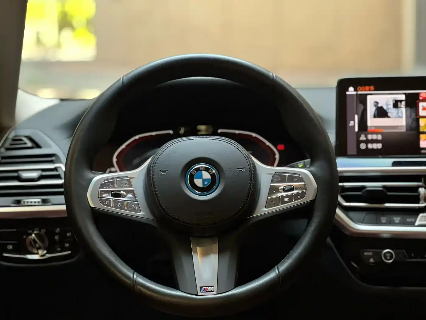 BMW iX3 2024 Leading Edition фото 5