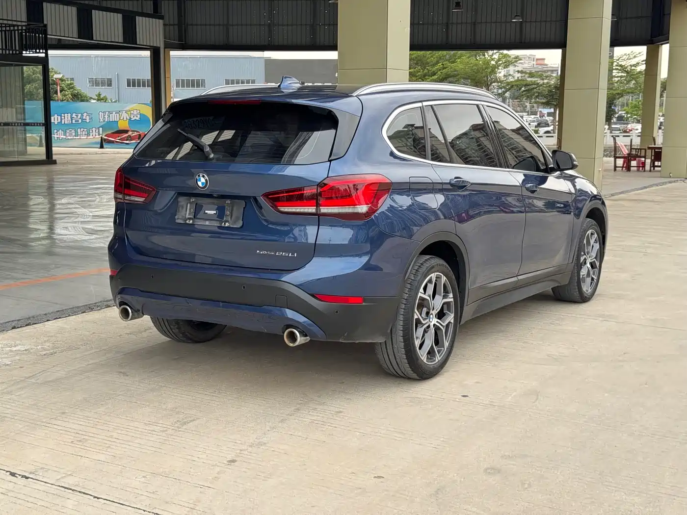 BMW X1 2022 sDrive25Li Leading фото 4