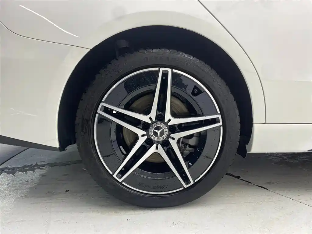 Mercedes-Benz C-Class 2025 C 260 L Night Sport Edition фото 11