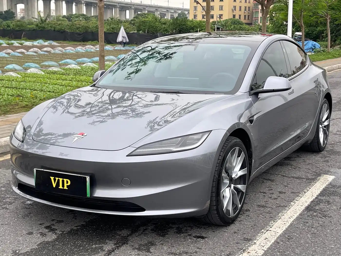 TESLA MODEL 3 2025