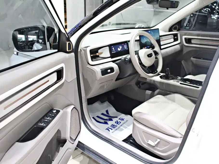Geely ICON 2025 2026 Chocolate 1.5TD Pure Edition