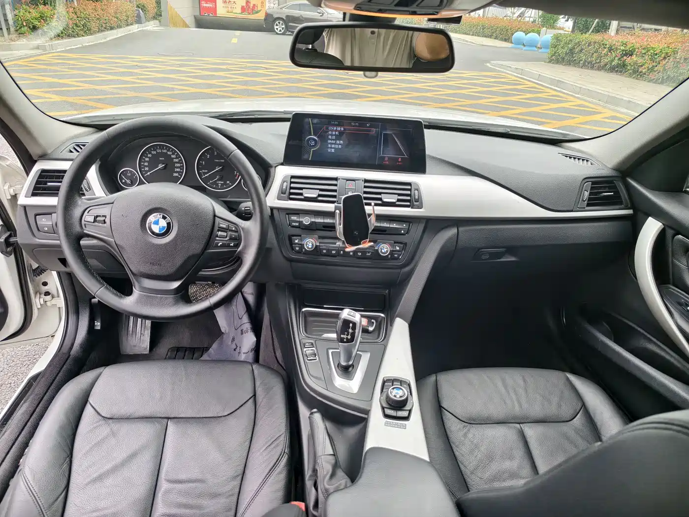 BMW 3 Series 2013 320i Sport Line фото 10