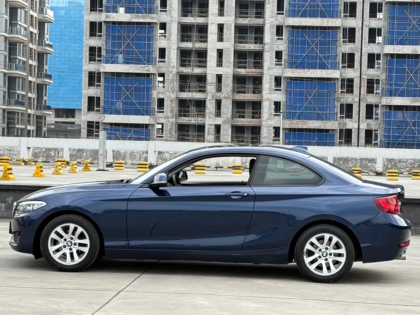 BMW 2 Series (Import) 2016 2015 218i