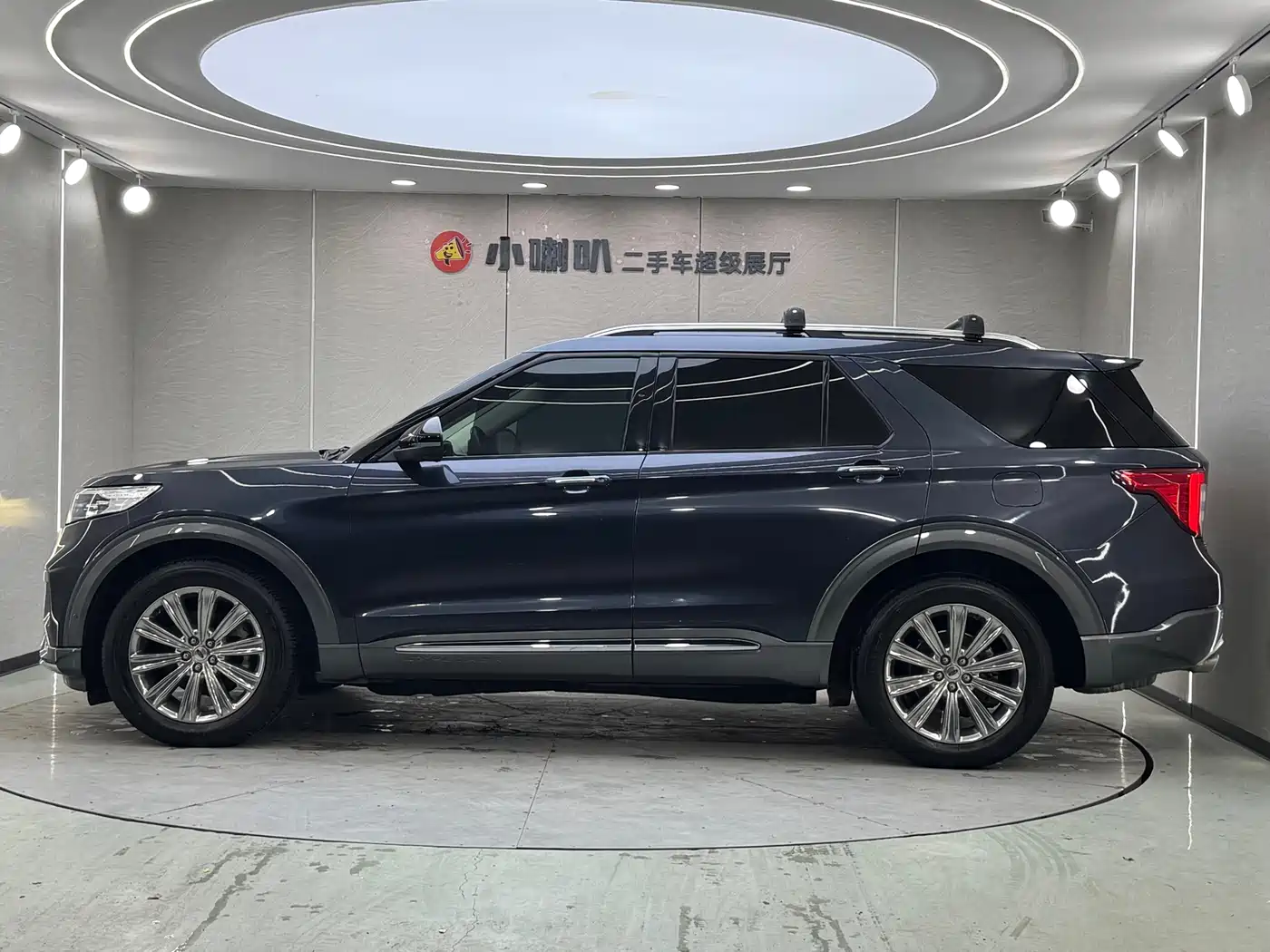 Ford Explorer 2020 EcoBoost 285 AWD Titanium Edition 7-Seater фото 6