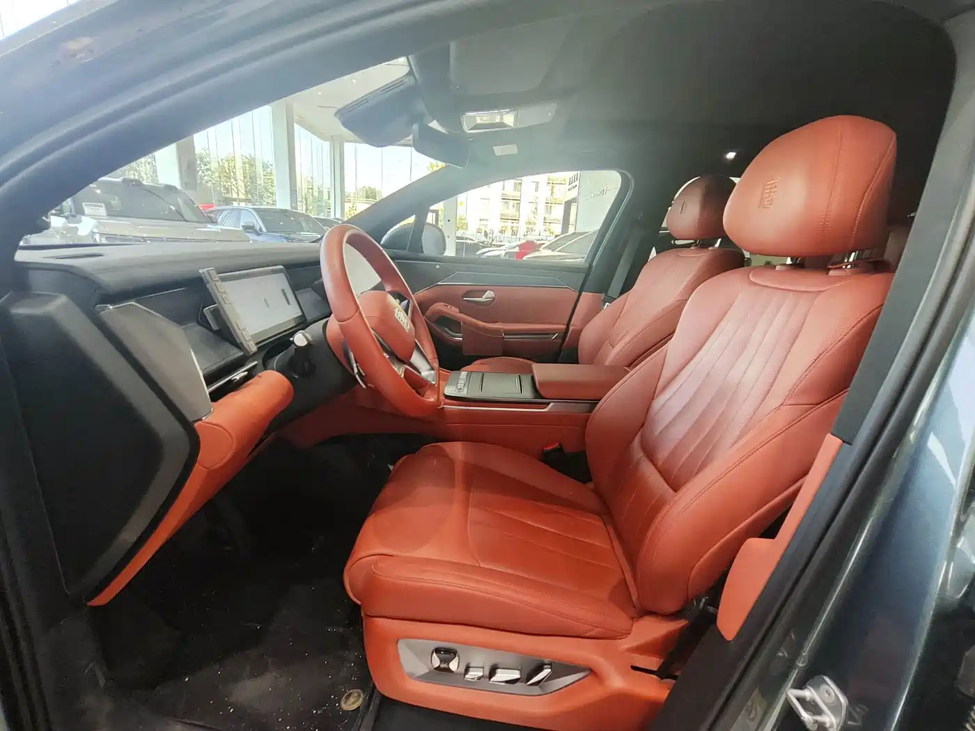 Фото 9 - BYD Tang L