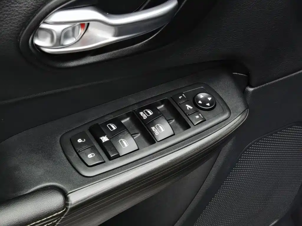 Jeep Cherokee 2018 2016 2.4L Leading Smart Edition