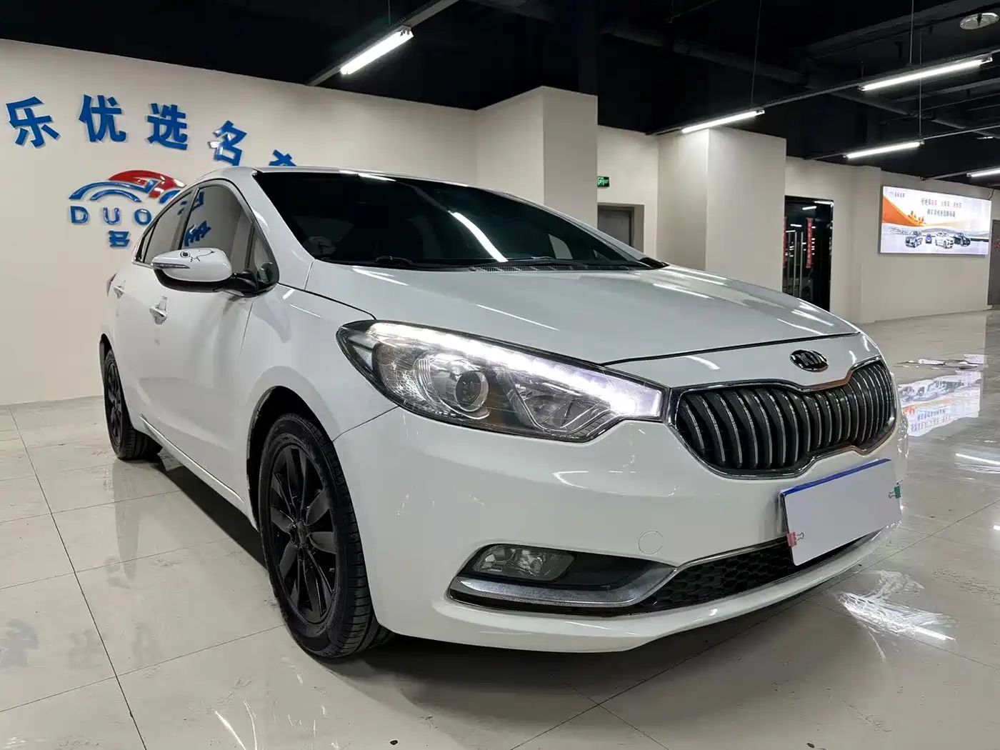 Kia K3 2015 1.6L Automatic GLS фото 3